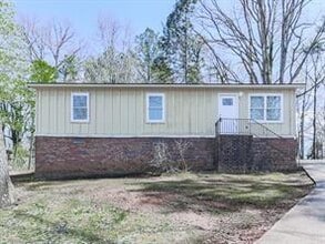Building Photo - 2406 Pine Dr NW