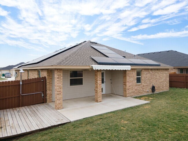 Building Photo - 3 Bdrm 2 Bath in Belton
