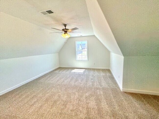 Building Photo - Move In Special! Brand NEW Modern 5-bedroom 3 bath home in Oakland available for Rental!