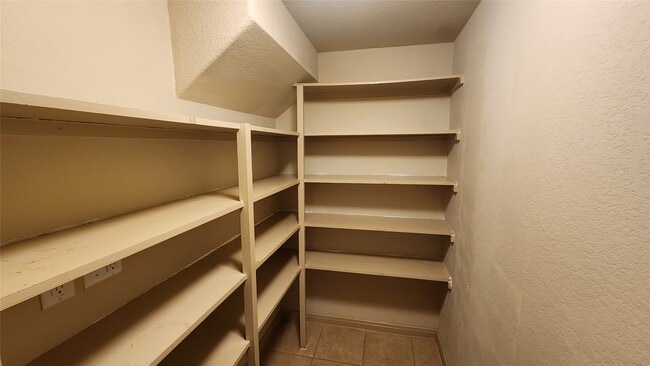 Building Photo - 4003 Hans St