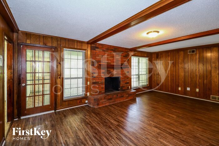 Building Photo - 2082 Leichester Ln