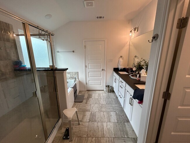 Building Photo - 3169 Normandy Way