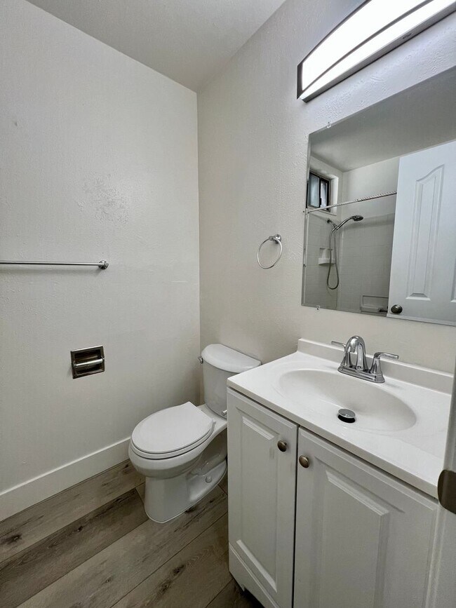 Building Photo - 33441-33443 4th St, Union City, CA 94587
