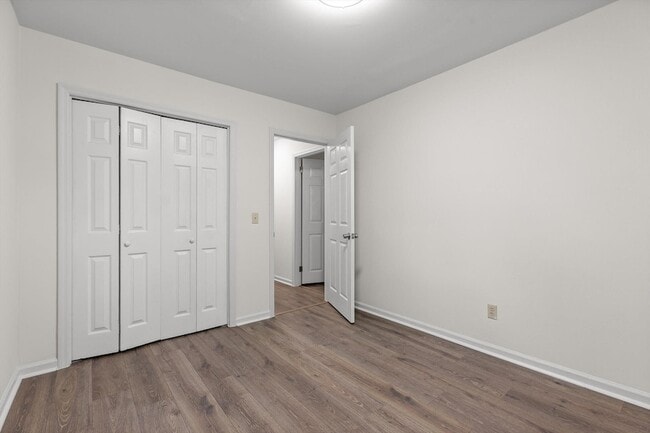 Building Photo - 3600 Gleason Dr