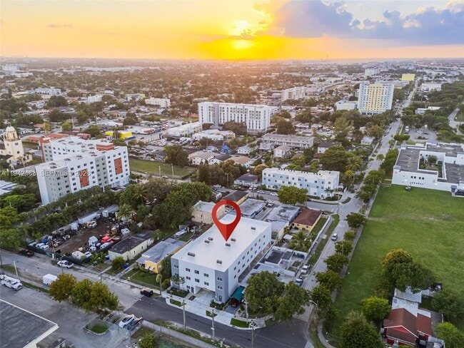 Building Photo - 3728 NW 19th Ave