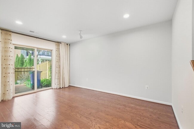 Building Photo - 1443 Occoquan Heights Ct