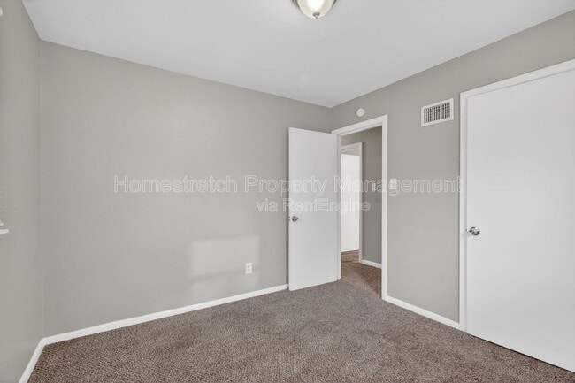 Building Photo - 12070 Garden Ln