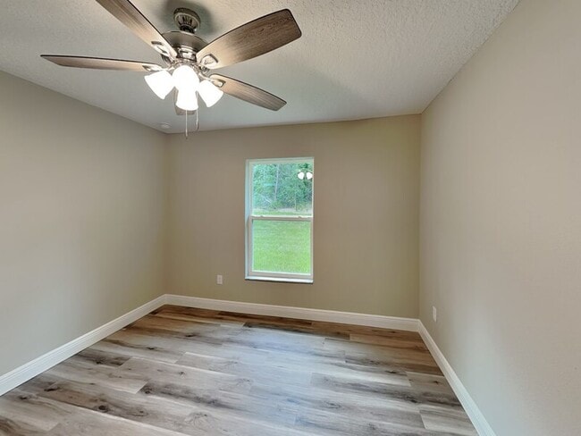 Building Photo - 238 W Ruska Pl