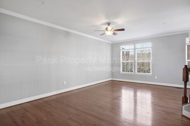 Building Photo - 3823 Maher Manor