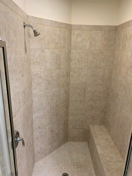 Building Photo - 475 S Church St