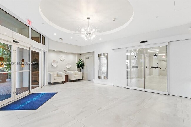 Building Photo - 3001 S Ocean Dr