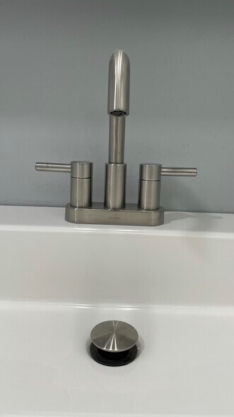 Bathroom Sink - 33 Everard St