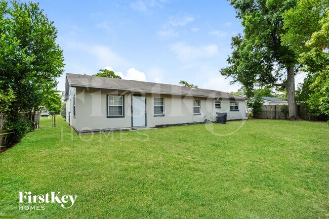 Building Photo - 1407 Chilean Ln