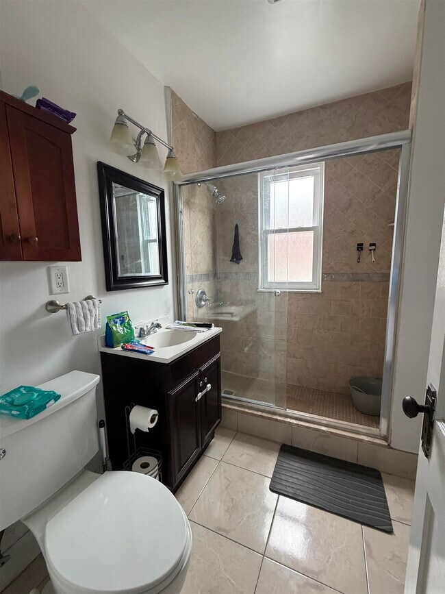 Building Photo - 1125 73rd St