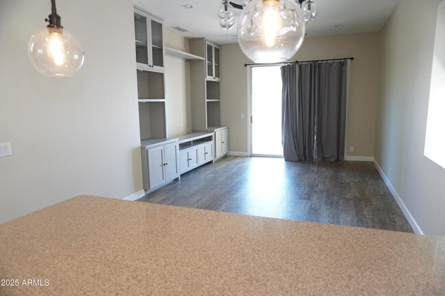 Building Photo - 254 N Stanley Pl