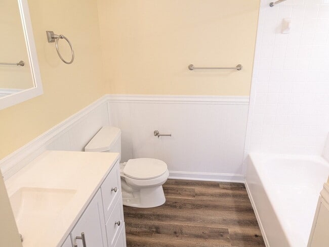 Building Photo - Cozy & Lifestyle-Oriented