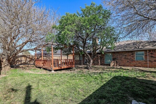 Building Photo - 7902 Gerald Dr