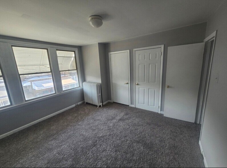 Building Photo - 6737 Guyer Ave