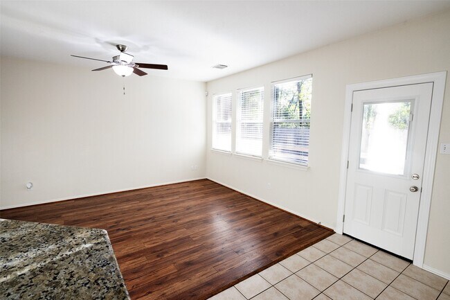 Building Photo - 11 Summer Haze Cir