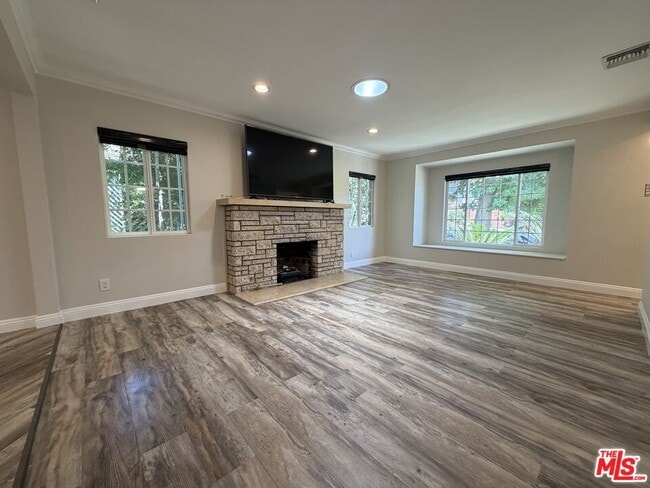 Building Photo - 4747 Cartwright Ave