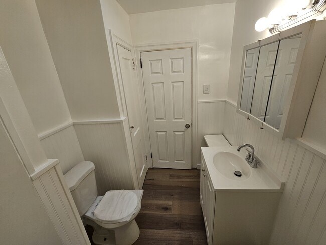 Building Photo - 4612 Pennypack St