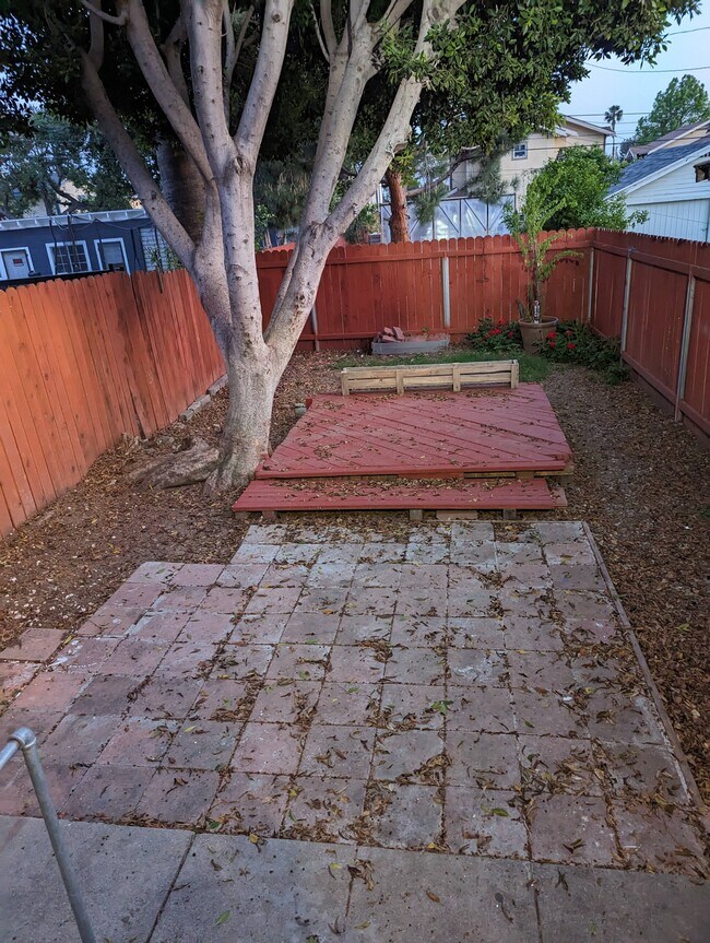 Building Photo - 522 E Lemon Ave