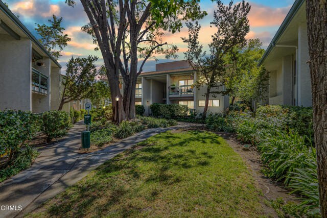 Building Photo - 4722 Park Granada
