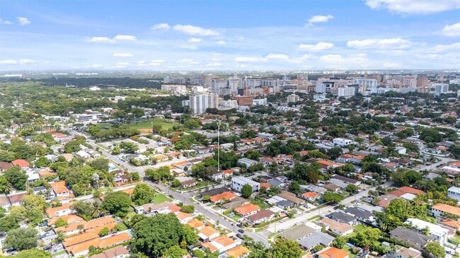 Building Photo - 2784 SW 34th Ave