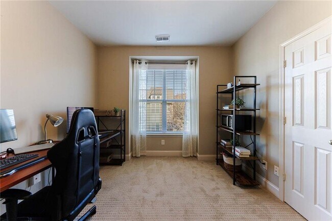 Building Photo - 2022 Cobblestone Cir NE