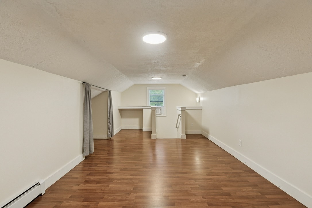 Large Bedroom - 3242 Hayes St NE