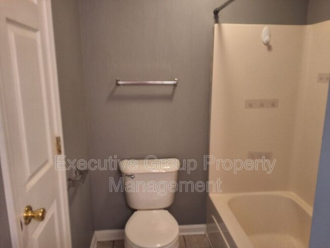 Building Photo - 1107 Northridge Dr