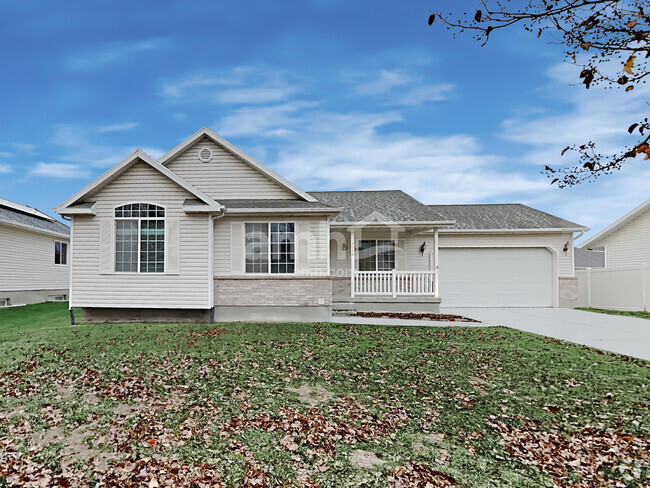 Building Photo - 2098 Blossom St