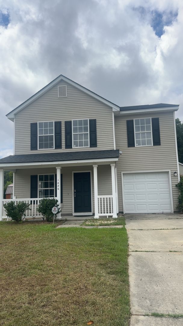 Building Photo - 1426 Pinethicket Dr