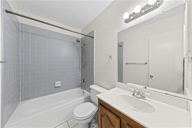 Building Photo - 4626 Larner St
