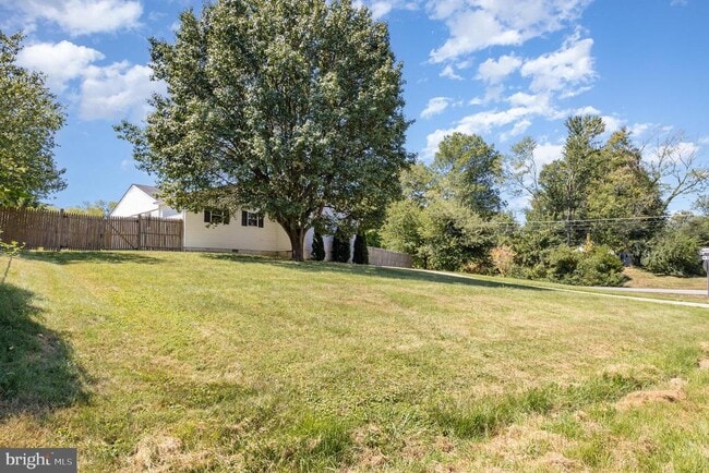 Building Photo - 3430 Little Hunting Creek Dr