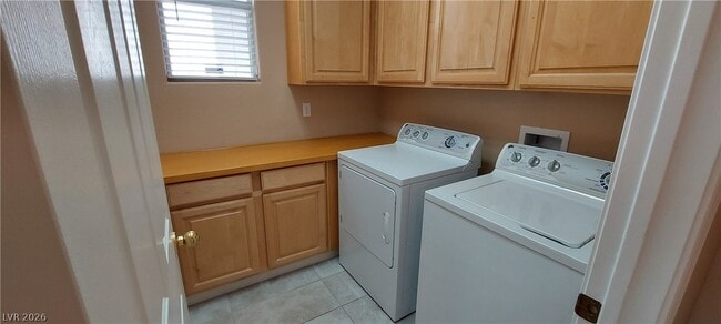 Building Photo - 8917 Picket Fence Ave