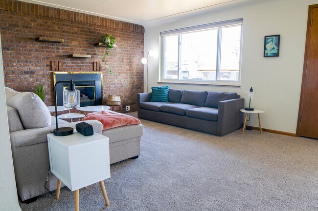 Building Photo - 6185 W 61st Ave