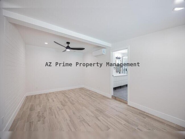 Building Photo - 6828 N 10th Ave