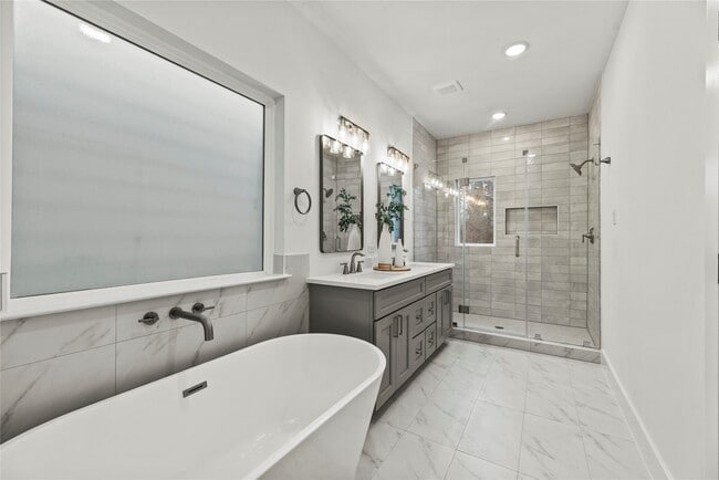 Building Photo - 1308 Neiman Ln