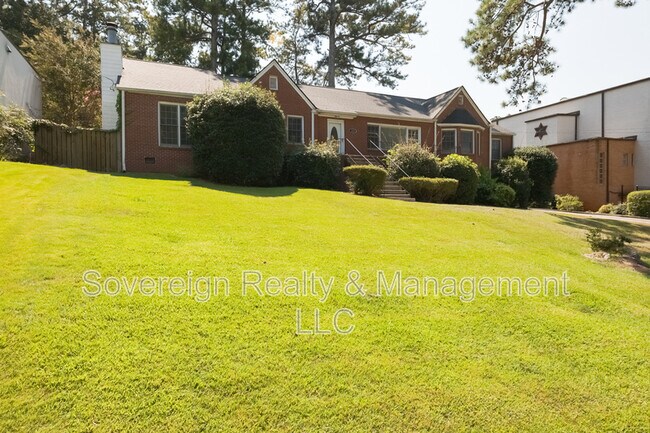 Building Photo - 1205 Spring Valley Ln NE