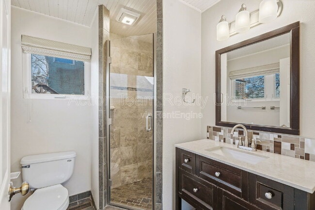 Building Photo - 14 W Jefferson St