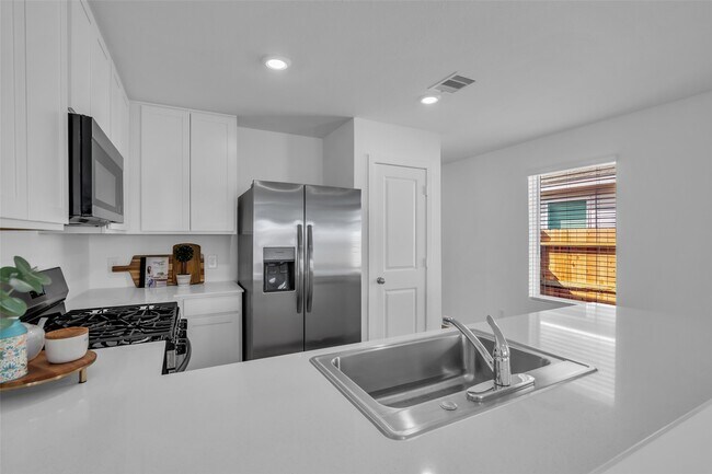 Building Photo - 18065 Trepito Ave