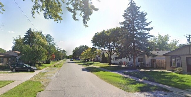 Building Photo - 20812 Woodward St