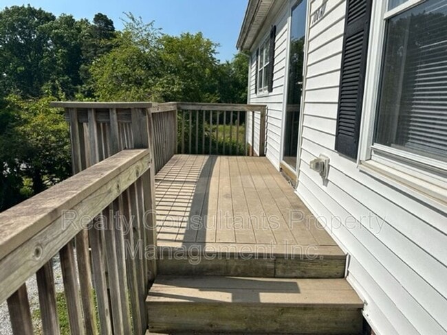 Building Photo - 1006 W Barton St