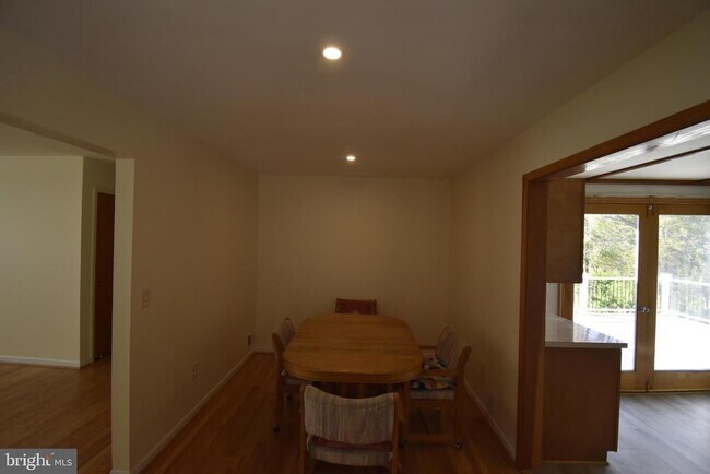 Building Photo - 3931 Dominion Dr