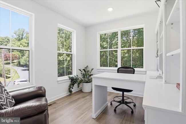 Building Photo - 15717 Tierra Dr
