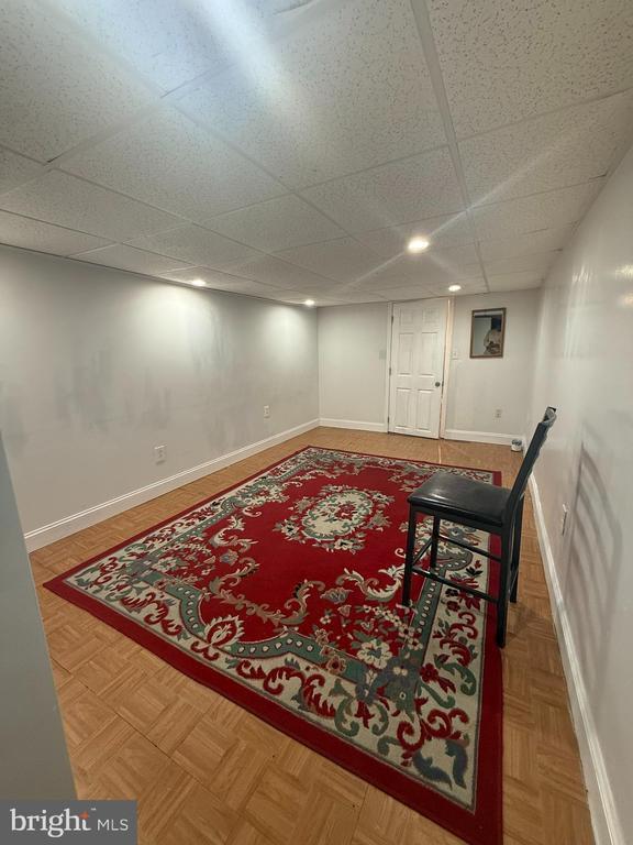 Building Photo - 7547 Beverly Rd