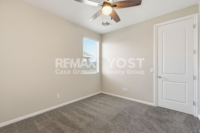 Building Photo - Modern Single-Level Home with Designer Finishes & Open Concept Living