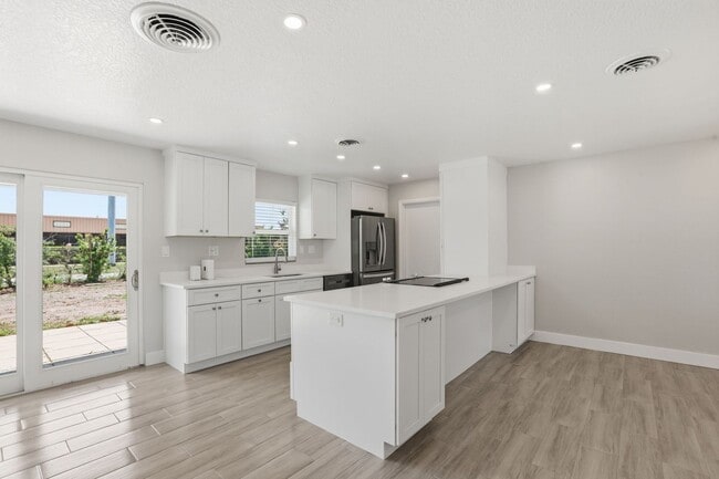 Building Photo - Remodeled SODO Home Available Now