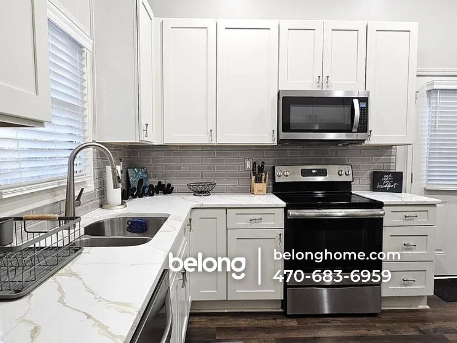 Building Photo - 2511 Susan Ln SW